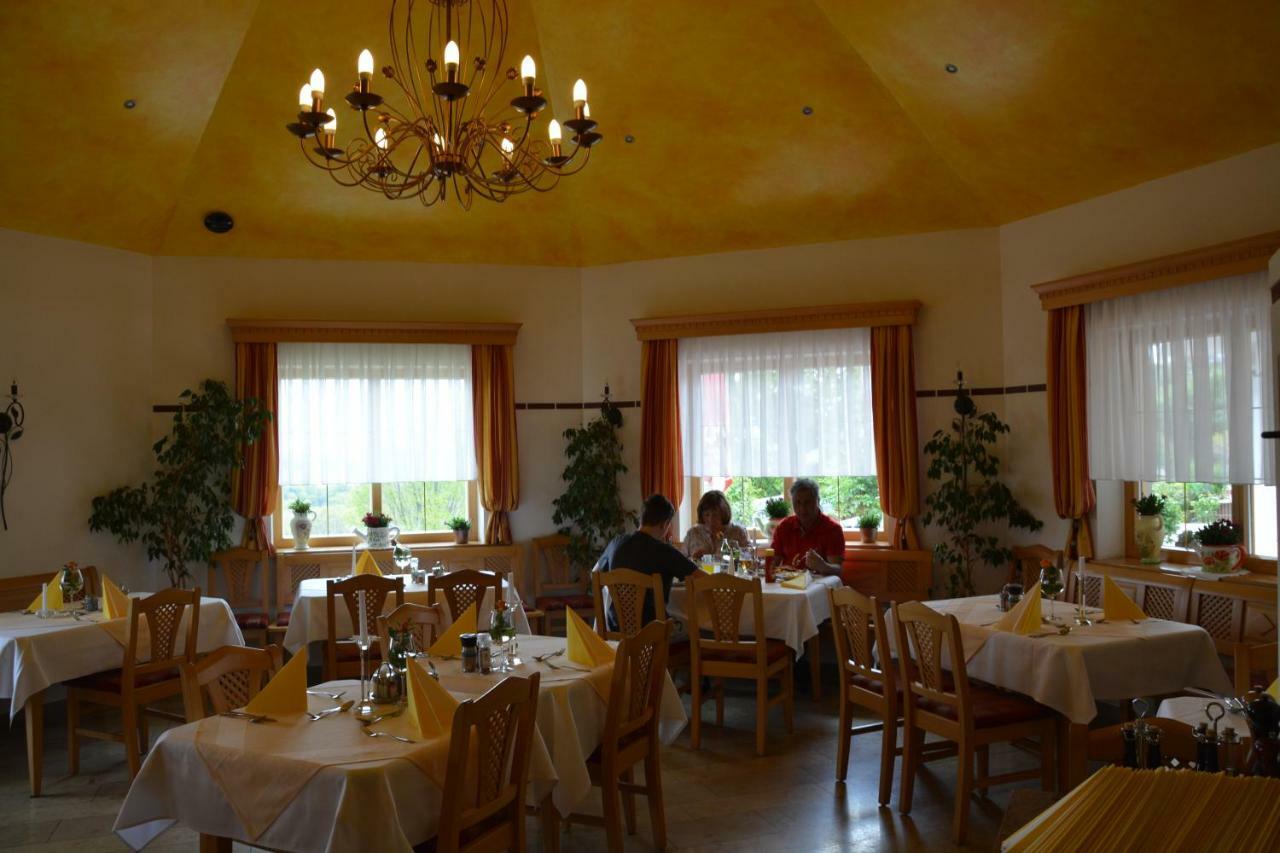 Pension Restaurant Rosenberg Jennersdorf Buitenkant foto