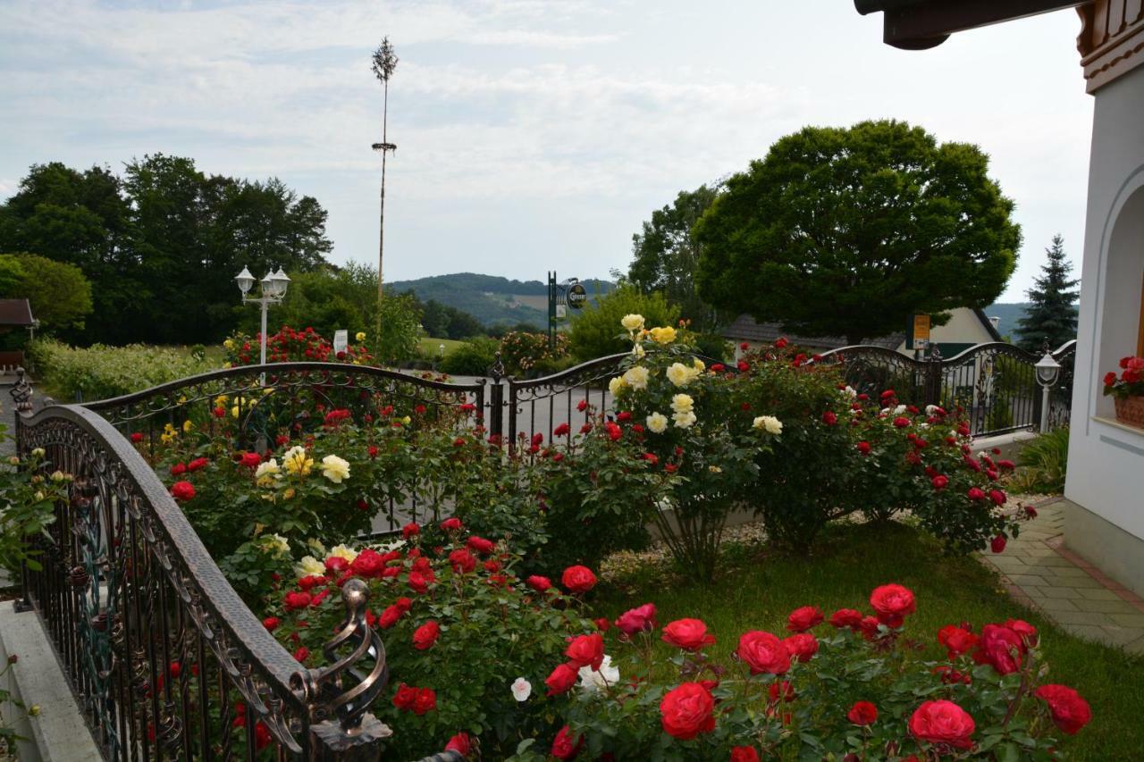 Pension Restaurant Rosenberg Jennersdorf Buitenkant foto