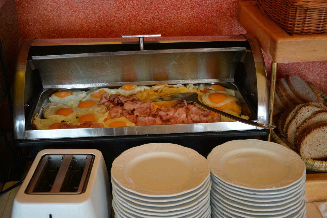 Pension Restaurant Rosenberg Jennersdorf Buitenkant foto